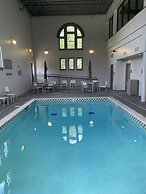 Country Inn & Suites by Radisson, St. Charles Historic District