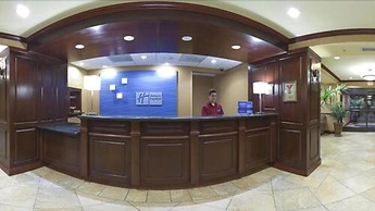 Holiday Inn Express & Suites Bloomington by IHG