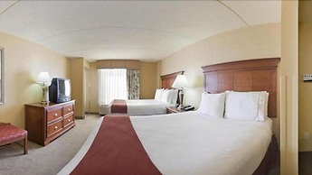 Holiday Inn Express & Suites Bloomington by IHG