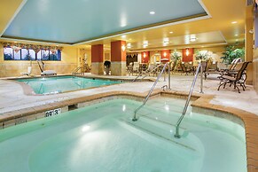 Holiday Inn Express & Suites Bloomington by IHG
