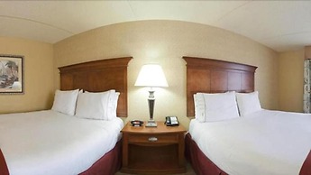 Holiday Inn Express & Suites Bloomington by IHG