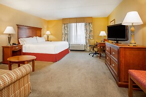 Holiday Inn Express & Suites Bloomington by IHG