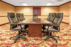 Holiday Inn Express & Suites Bloomington by IHG