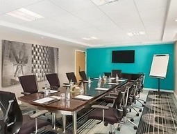 Ramada Hotel & Suites by Wyndham Coventry