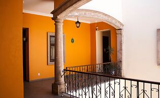 Hotel Morales Historical & Colonial Downtown Core