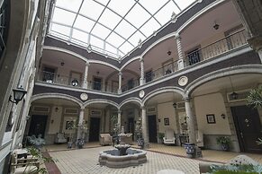 Hotel Morales Historical & Colonial Downtown Core
