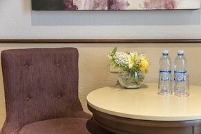 Hotel Morales Historical & Colonial Downtown Core