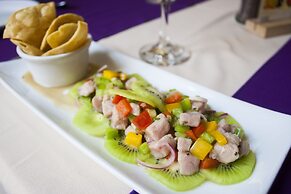 Hotel Morales Historical & Colonial Downtown Core