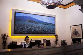 Hotel Morales Historical & Colonial Downtown Core