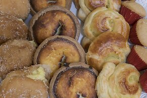 Hotel Morales Historical & Colonial Downtown Core