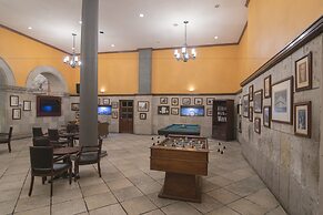 Hotel Morales Historical & Colonial Downtown Core