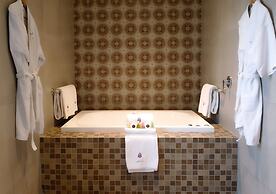 Hotel Morales Historical & Colonial Downtown Core