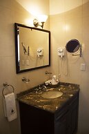 Hotel Morales Historical & Colonial Downtown Core