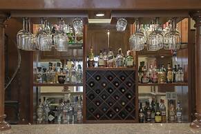 Hotel Morales Historical & Colonial Downtown Core