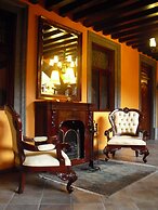 Hotel Morales Historical & Colonial Downtown Core