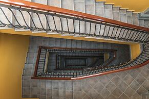 Hotel Morales Historical & Colonial Downtown Core