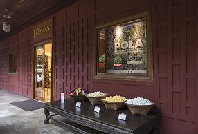 Emporium Suites by Chatrium