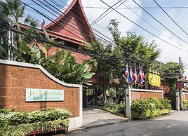 Emporium Suites by Chatrium