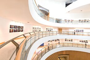 Emporium Suites by Chatrium