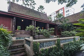 Emporium Suites by Chatrium