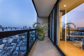 Emporium Suites by Chatrium