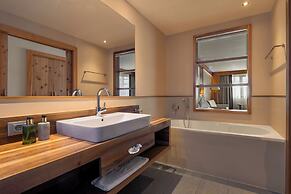 Hotel Emmy - five elements