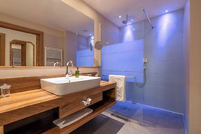 Hotel Emmy - five elements