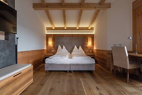 Hotel Emmy - five elements