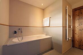 Hotel Emmy - five elements