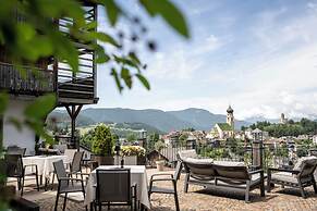 Hotel Emmy - five elements