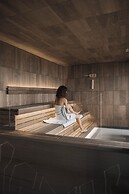 Hotel Emmy - five elements