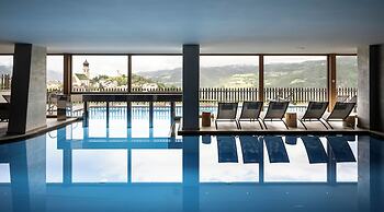 Hotel Emmy - five elements