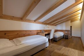 Hotel Emmy - five elements