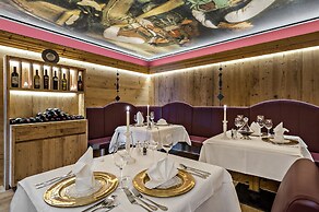 Hotel Emmy - five elements
