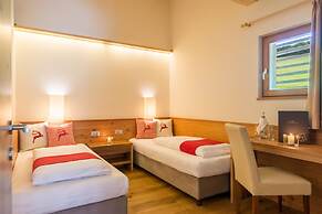 Hotel Emmy - five elements