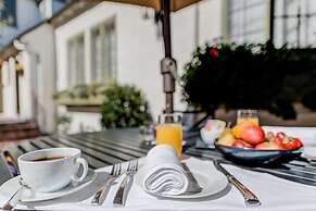 L Auberge Carmel