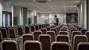 Maldron Hotel Dublin Airport