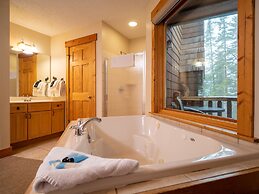 Caribou Highlands Lodge