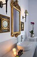 La Maltese Caldera Concept