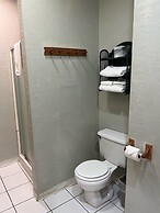 Americas Best Value Inn & Suites Royal Carriage