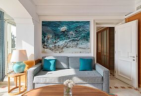 Columbia Beach Resort