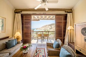 Columbia Beach Resort