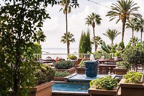 Columbia Beach Resort