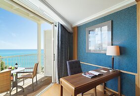 Columbia Beach Resort