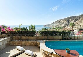 Columbia Beach Resort