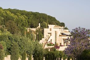 Columbia Beach Resort