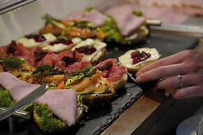 987 Design Prague Hotel