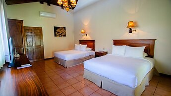 CC Beach Front Papagayo All Inclusive