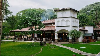 CC Beach Front Papagayo All Inclusive