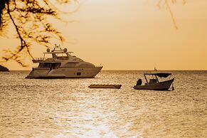 CC Beach Front Papagayo All Inclusive